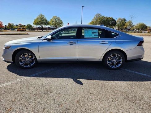 Certified 2024 Honda Accord EX image 11