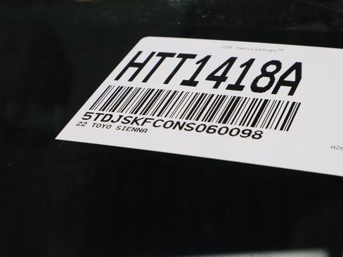 Used 2022 Toyota Sienna XLE image 36