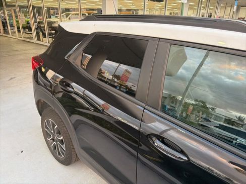 Used 2023 Chevrolet TrailBlazer ACTIV w/ Convenience Package FWD image 10