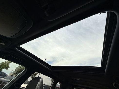 Used 2025 Subaru Forester Limited image 22