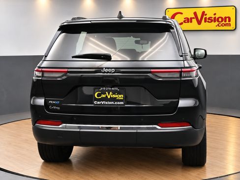 Used 2023 Jeep Grand Cherokee 4WD 4xe image 3