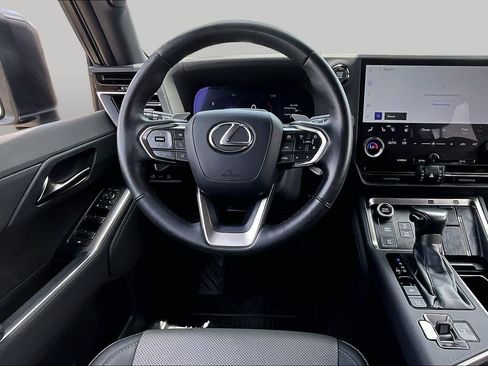 Used 2024 Lexus GX 550 w/ Accessory Package (Z1) AWD/4WD image 6