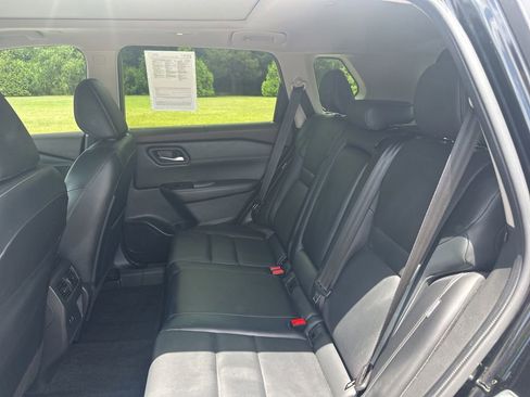 Certified 2023 Nissan Rogue SV w/ SV Premium B Package FWD image 21