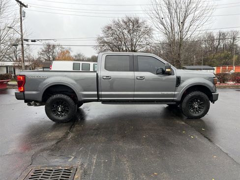 Used 2022 Ford F250 Lariat w/ Tremor Off-Road Package image 9