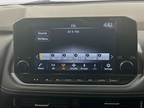 Used 2021 Nissan Rogue Platinum image 19