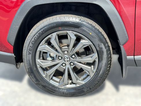 Certified 2022 Toyota RAV4 Limited AWD/4WD image 12