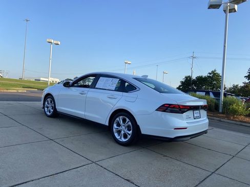Used 2025 Honda Accord LX image 8
