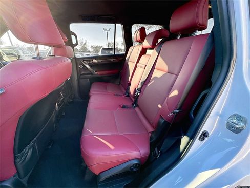 Used 2023 Lexus GX 460 Premium image 26