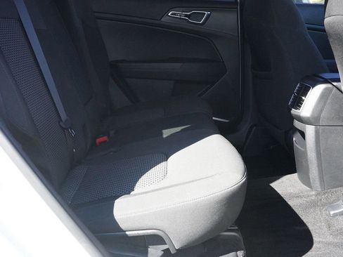 Used 2023 Kia Sportage LX image 26