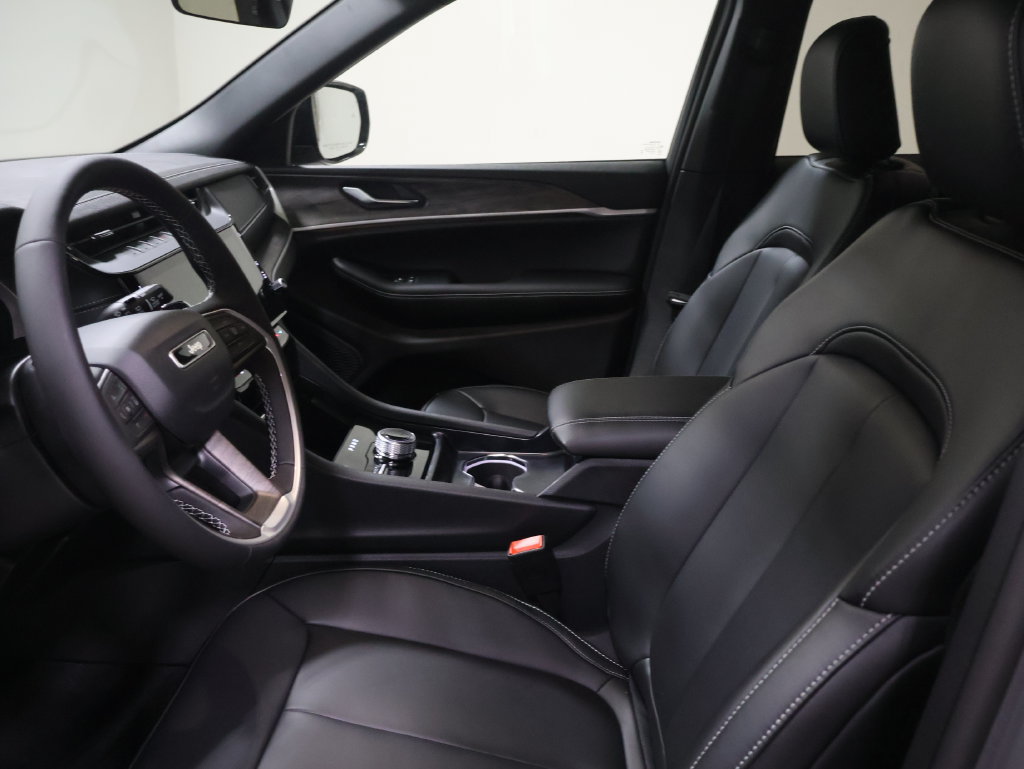 New 2027 Jeep Grand Cherokee Limited AWD/4WD image 8