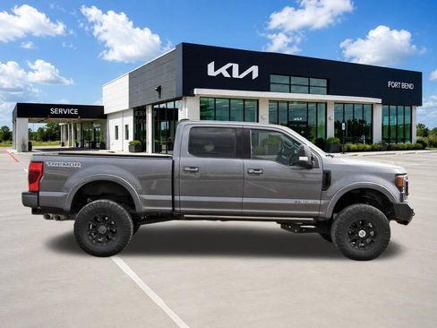 Used 2021 Ford F250 Lariat AWD/4WD image 4