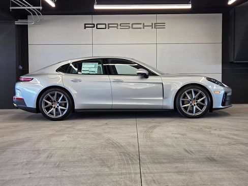 Certified 2026 Porsche Panamera RWD image 30
