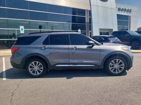 Certified 2022 Ford Explorer XLT w/ Equipment Group 202A image 2