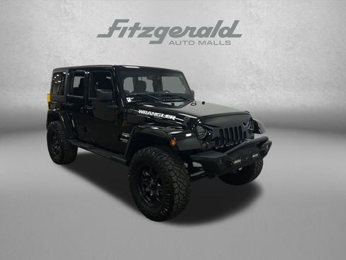 Used 2013 Jeep Wrangler Unlimited Sahara w/ Connectivity Group AWD/4WD image 7