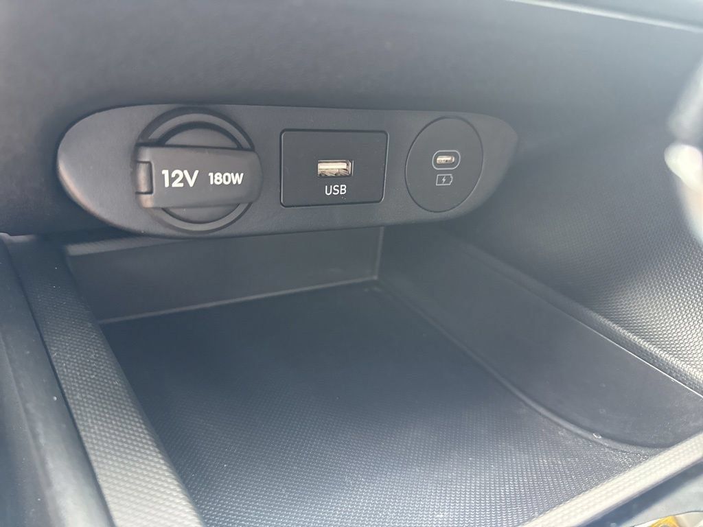 Certified 2026 Hyundai Elantra SE FWD image 29
