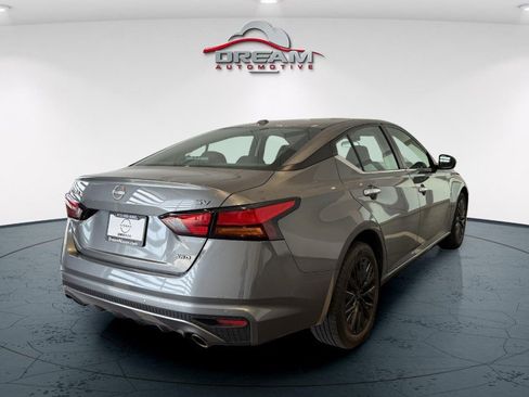 Used 2023 Nissan Altima 2.5 SV w/ SV Premium Package AWD/4WD image 23