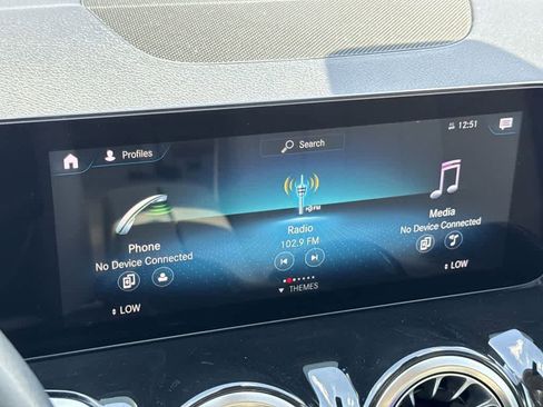 Used 2022 Mercedes-Benz GLB 250 4MATIC image 18