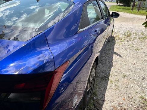 Used 2025 Hyundai Elantra SEL FWD image 8