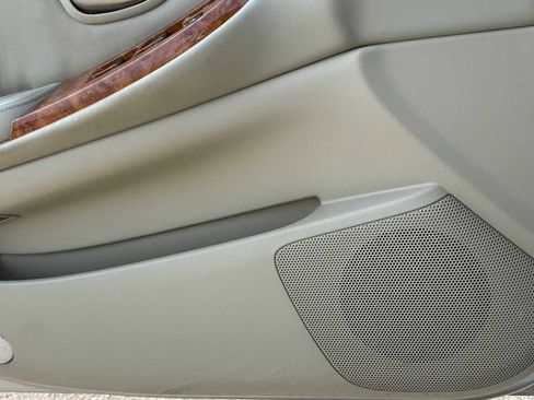 Used 2003 INFINITI I35 w/ Sunroof & Sunshade Pkg FWD image 13