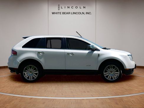 Used 2010 Lincoln MKX AWD image 4