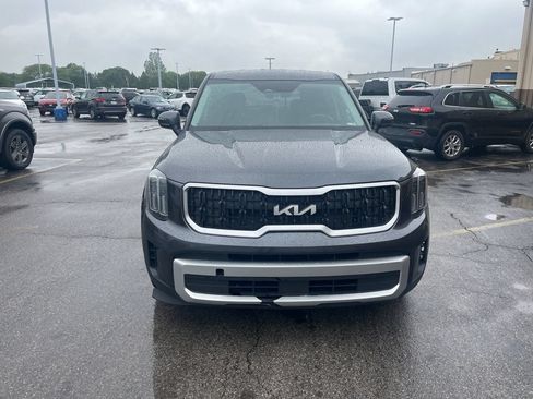 Used 2024 Kia Telluride LX FWD image 1