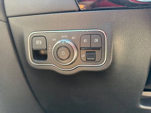 Certified 2023 Mercedes-Benz GLA 250 4MATIC image 22