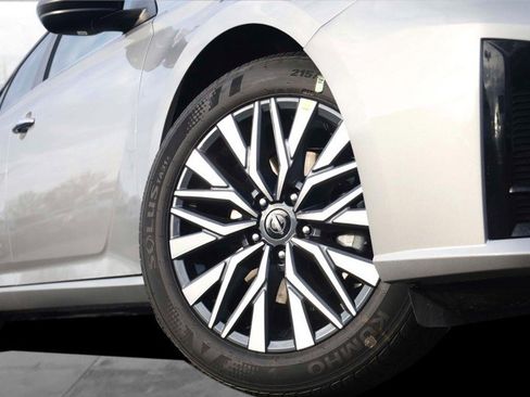 New 2025 Nissan Altima 2.5 SV image 3