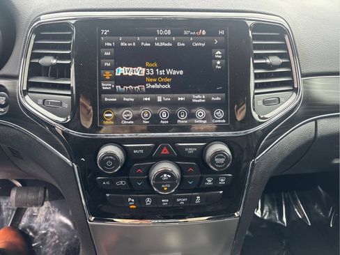 Used 2021 Jeep Grand Cherokee Limited AWD/4WD image 13
