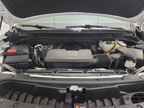 Used 2023 Chevrolet Suburban RST w/ Luxury Package image 32