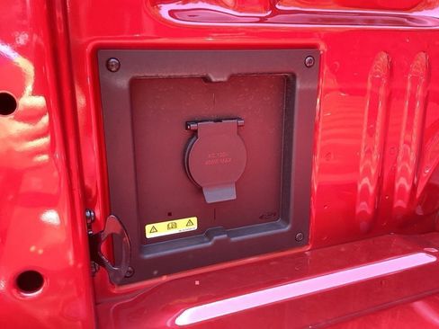 New 2025 Ford F150 Lariat w/ Equipment Group 501A Mid image 12