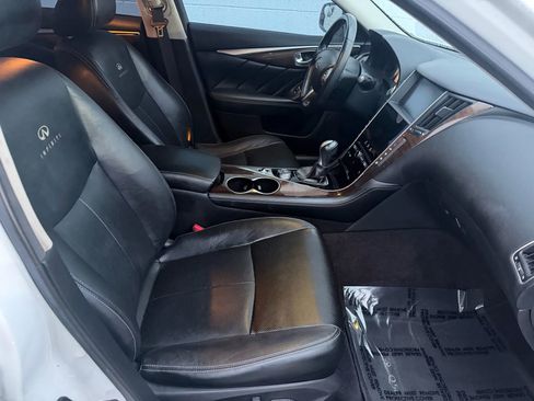 Used 2014 INFINITI Q50 Premium w/ Technology Package image 17