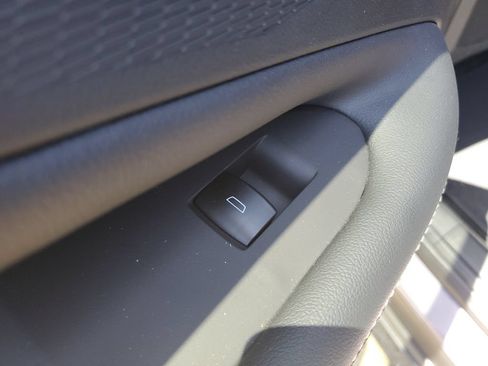 Used 2026 Chevrolet Blazer EV LT w/ Midnight/Sport Edition FWD image 17