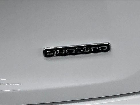 Used 2023 Audi Q5 2.0T Premium w/ Convenience Package image 11