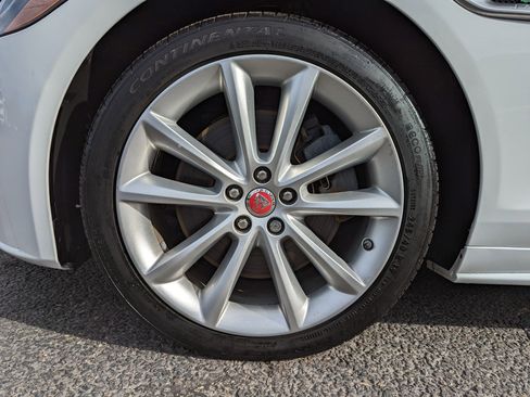 Used 2017 Jaguar XF R-Sport image 46