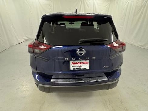 New 2026 Nissan Rogue SV w/ Cold Weather Package image 4