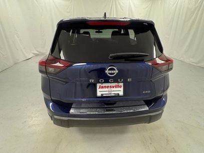 New 2026 Nissan Rogue SV w/ Cold Weather Package