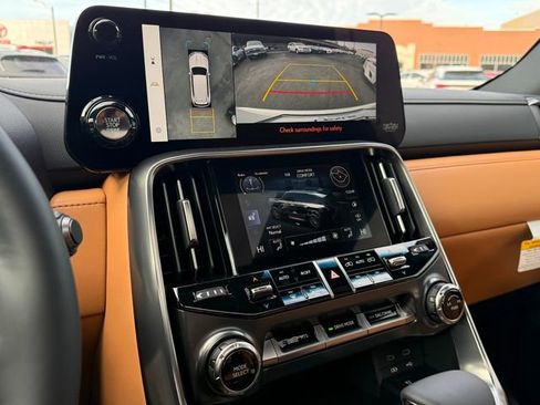 New 2026 Lexus LX 600 4WD w/ Luxury Package image 22