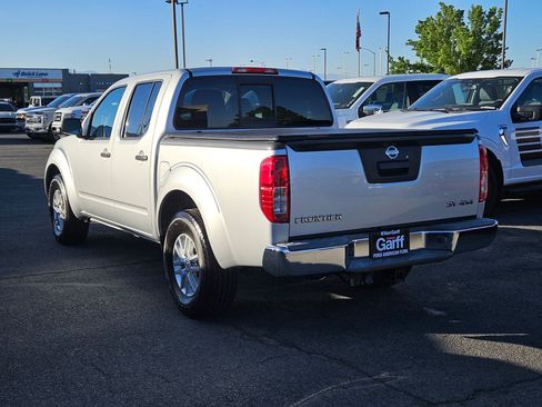 Used 2015 Nissan Frontier SV AWD/4WD image 8