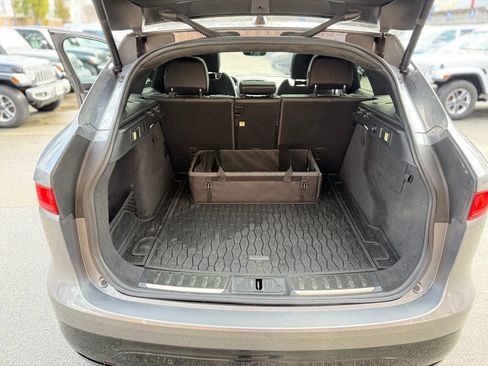 Used 2020 Jaguar F-PACE S image 31