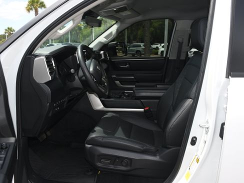 Used 2024 Toyota Tundra SR5 w/ SR5 Premium Package AWD/4WD image 7