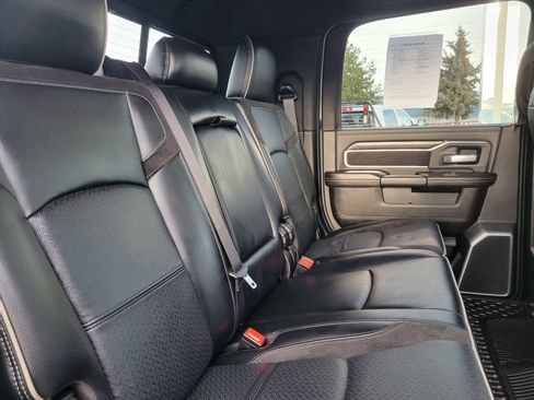 Used 2024 RAM 3500 Laramie w/ Night Edition image 15
