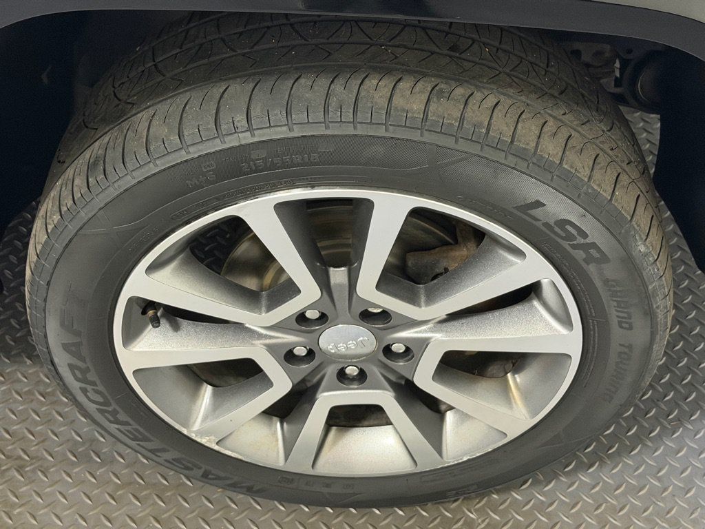 Used 2015 Jeep Compass Limited FWD image 18
