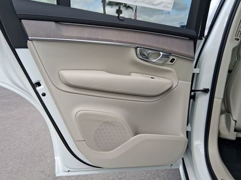 New 2026 Volvo XC90 B6 Ultra w/ Protection Package AWD/4WD image 15