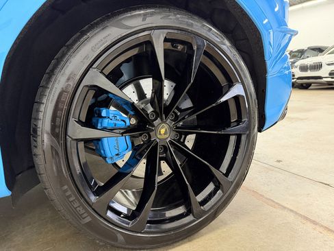 Used 2023 Lamborghini Urus S image 10