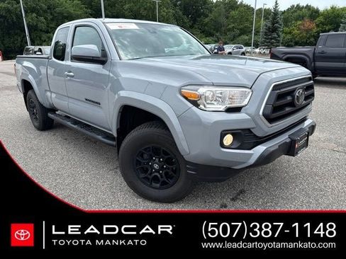 Certified 2020 Toyota Tacoma SR5 w/ Blackout Package AWD/4WD image 1