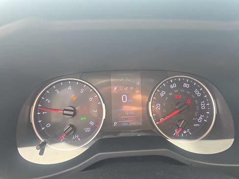 Used 2020 Toyota RAV4 XLE Premium AWD/4WD image 15
