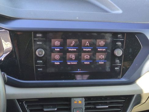 Used 2023 Volkswagen Taos SE image 16