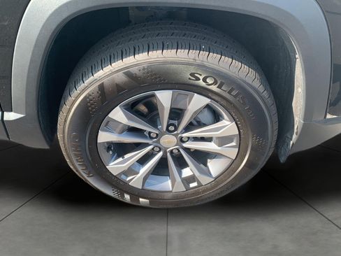 Certified 2025 Chevrolet Equinox LT FWD image 24