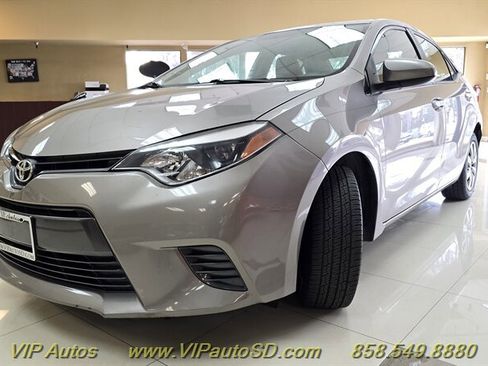Used 2016 Toyota Corolla LE image 2