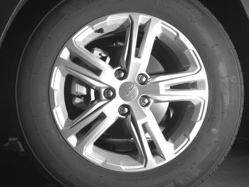 Used 2024 GMC Terrain SLE FWD image 17